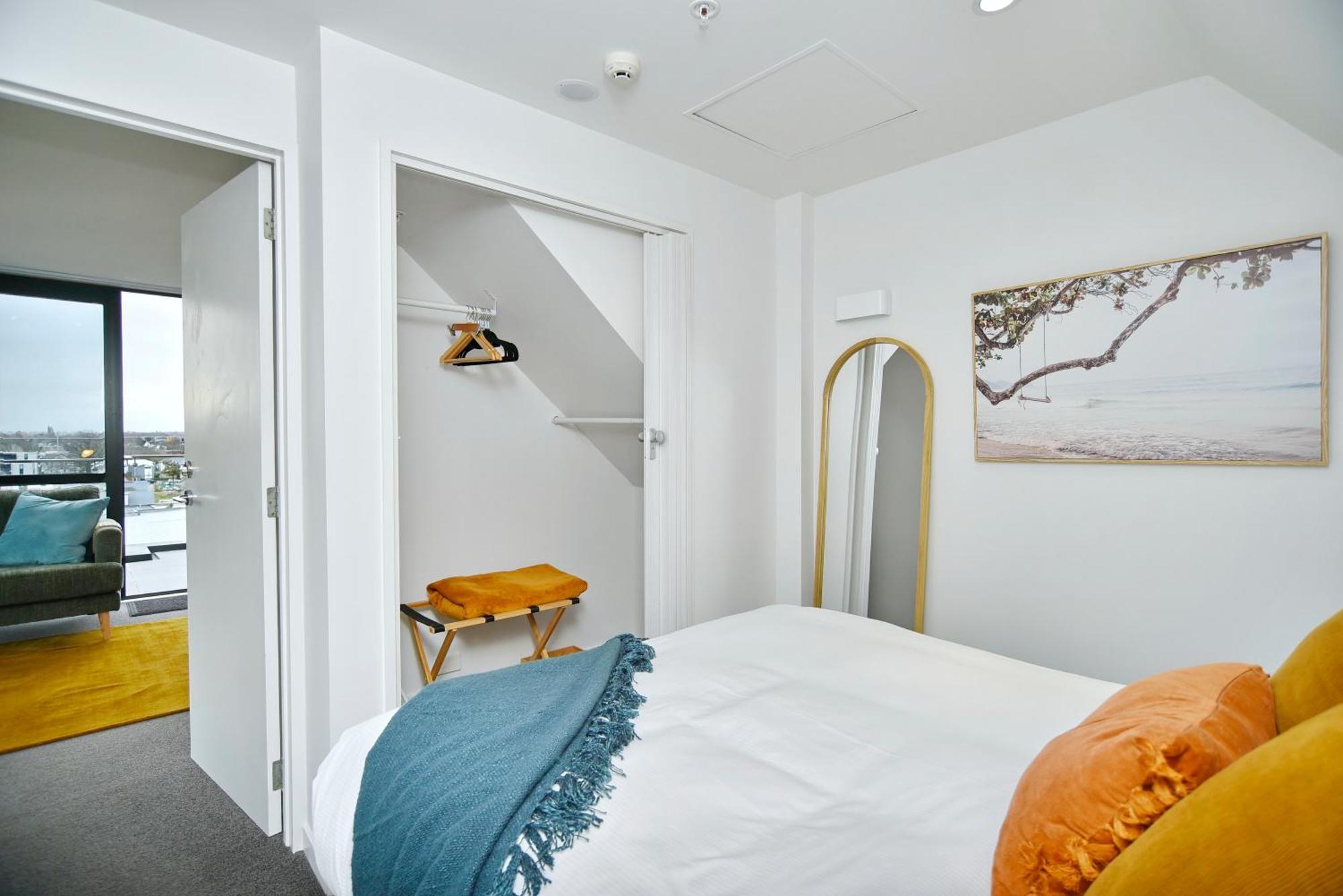 Latimer Loft - Christchurch Holiday Homes Экстерьер фото