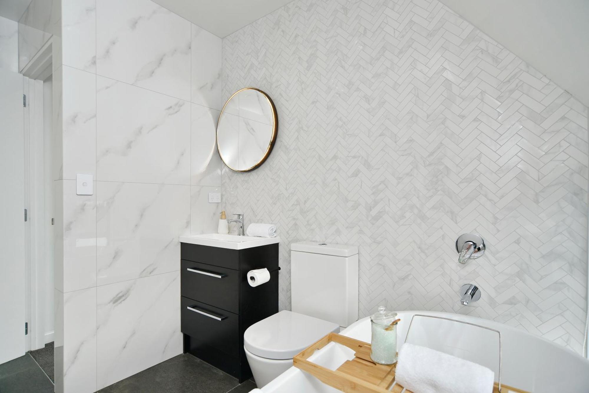 Latimer Loft - Christchurch Holiday Homes Экстерьер фото